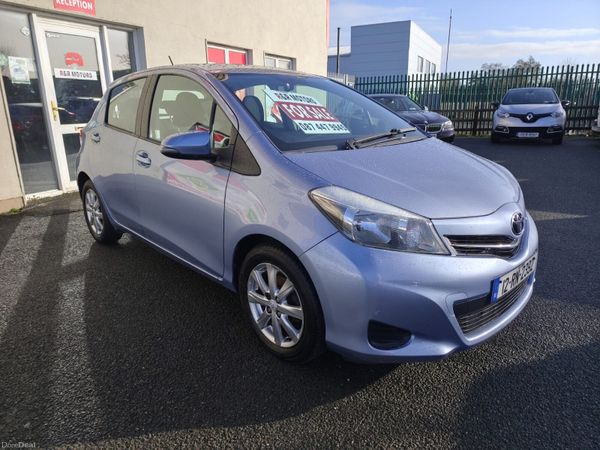 Toyota Yaris Hatchback, Petrol, 2012, Blue