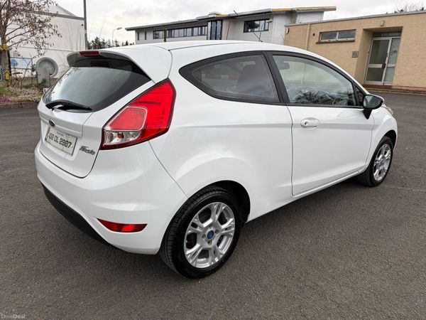 Ford Fiesta Hatchback, Petrol, 2013, White