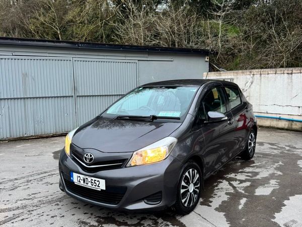 Toyota Yaris Hatchback, Petrol, 2012, Grey