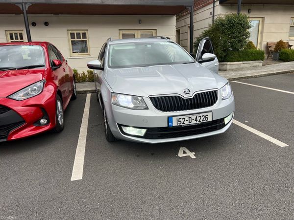 Skoda Octavia Estate, Diesel, 2015, Silver