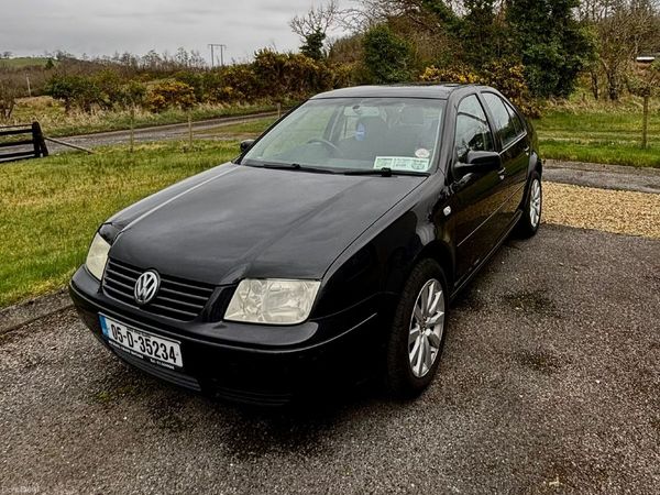 Volkswagen Bora Saloon, Petrol, 2005, Black