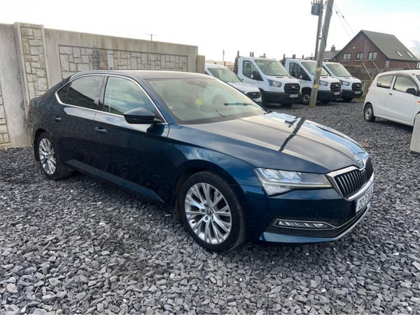 Skoda Superb Hatchback, Diesel, 2021, Blue