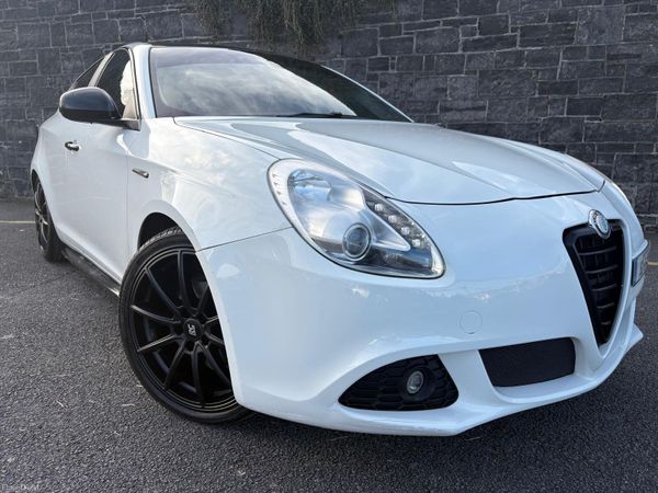 Alfa Romeo Giulietta Hatchback, Diesel, 2015, White
