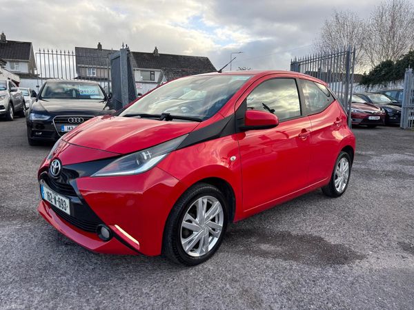 Toyota Aygo Hatchback, Petrol, 2016, Red