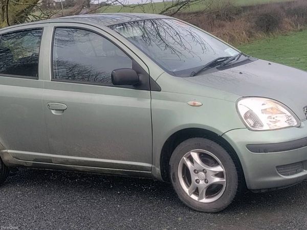 Toyota Yaris Hatchback, Petrol, 2004, Green