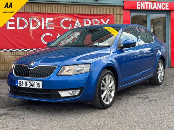 Skoda Octavia Saloon, Diesel, 2016, Blue