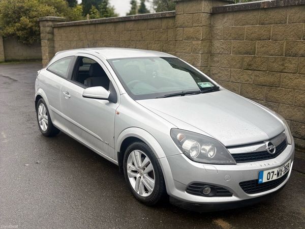 Opel Astra Hatchback, Petrol, 2007, Silver