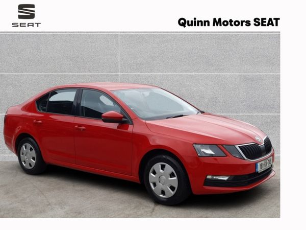 Skoda Octavia Hatchback, Diesel, 2018, Red