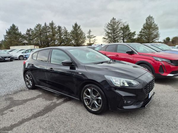 Ford Focus Hatchback, Petrol, 2019, Black