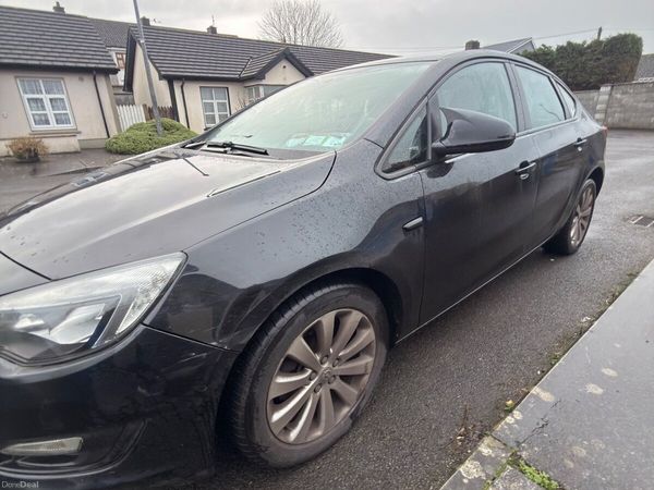 Opel Astra Saloon, Diesel, 2013, Black