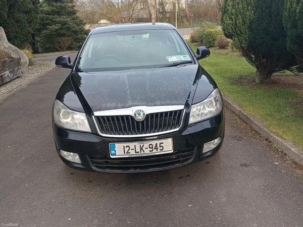 Skoda Octavia Saloon, Diesel, 2012, Black