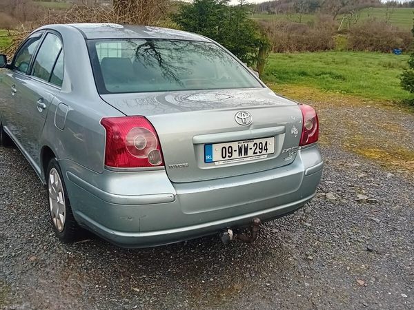 Toyota Avensis Saloon, Diesel, 2009, Grey