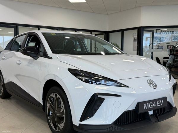 MG MG4 Hatchback, Electric, 2026, White