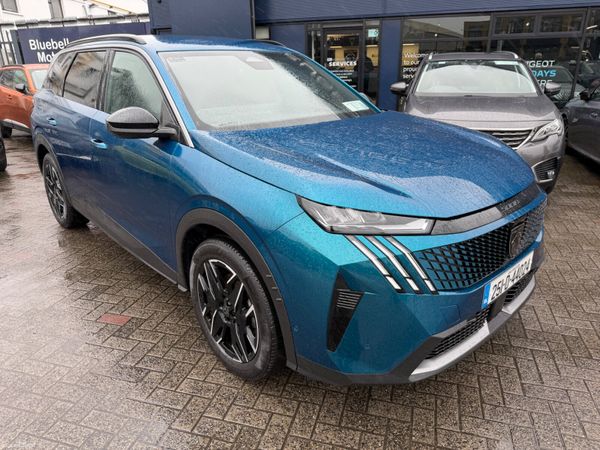 Peugeot 5008 MPV, Petrol, 2025, Blue