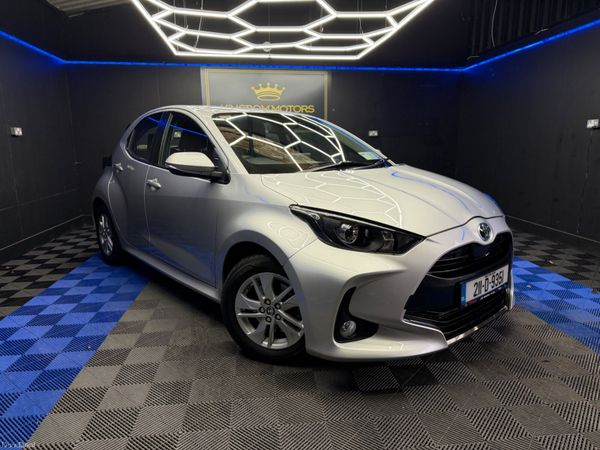 Toyota Yaris Hatchback, Petrol Hybrid, 2021, Grey