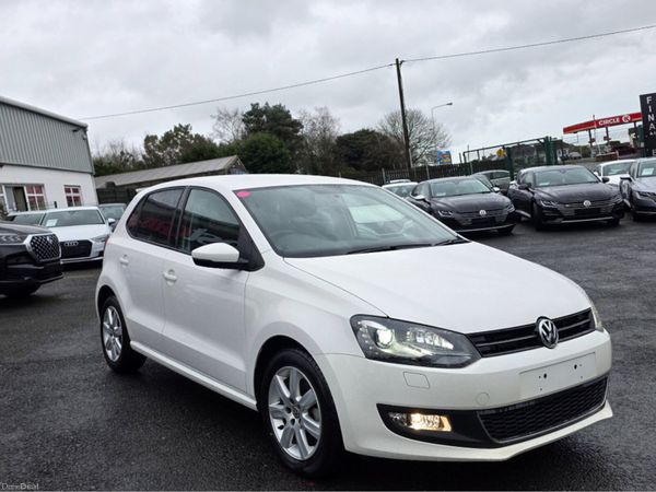 Volkswagen Polo Hatchback, Petrol, 2012, White