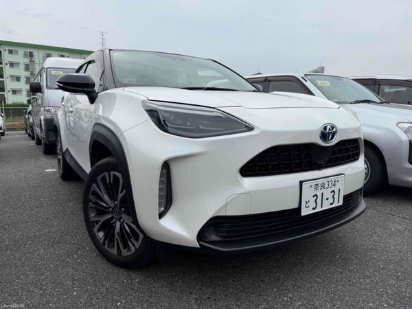 Toyota Yaris Cross SUV, Petrol Hybrid, 2022, White