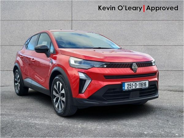 Renault Captur Hatchback, Petrol, 2025, Red