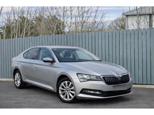 Skoda Superb Hatchback, Diesel, 2022, Grey