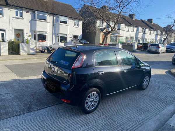 Fiat Punto Hatchback, Petrol, 2012, Black