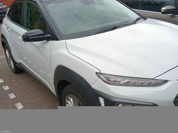 Hyundai KONA MPV, Petrol, 2018, White