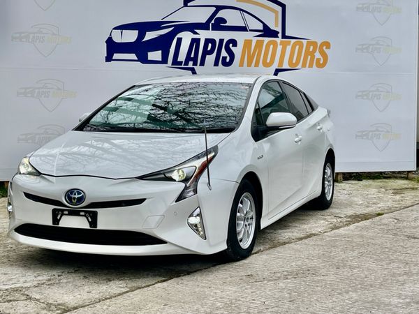 Toyota Prius Hatchback, Petrol Hybrid, 2016, White