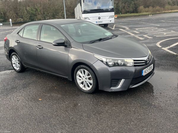 Toyota Corolla Saloon, Diesel, 2014, Grey
