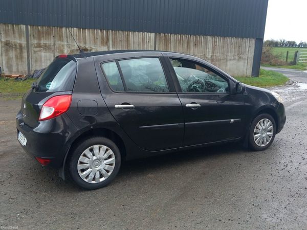 Renault Clio Hatchback, Ethanol Petrol, 2011, Black