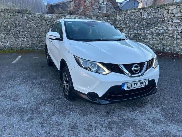 Nissan Qashqai Hatchback, Petrol, 2015, White