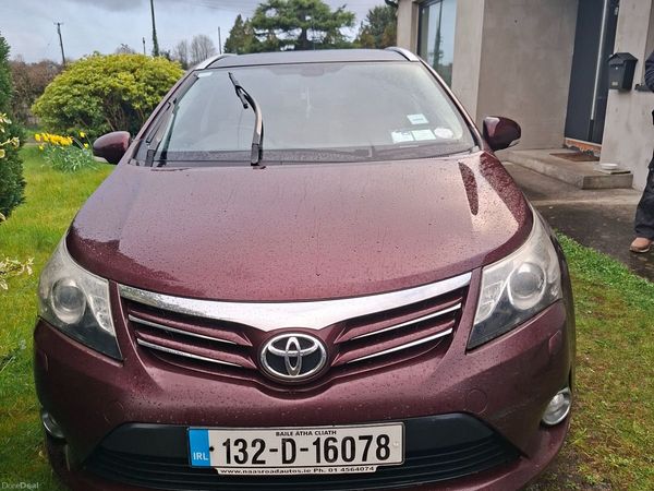 Toyota Avensis Estate, Diesel, 2013, Red