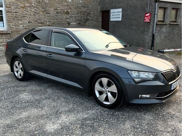 Skoda Superb Hatchback, Diesel, 2016, Grey