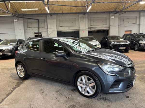 Renault Clio Hatchback, Petrol, 2022, Grey