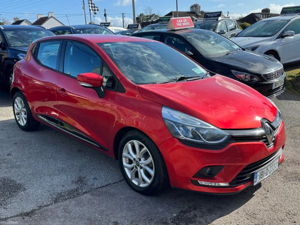 Renault Clio Hatchback, Petrol, 2018, Red