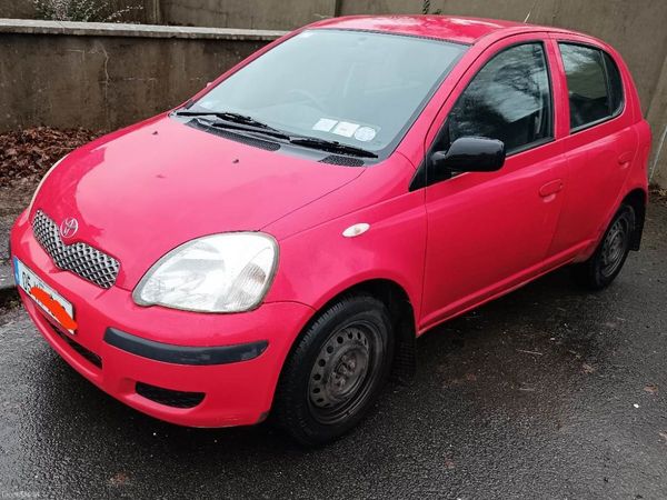 Toyota Yaris Hatchback, Petrol, 2005, Red