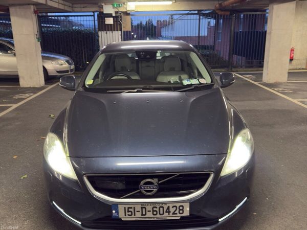 Volvo V40 Hatchback, Petrol, 2015, Blue