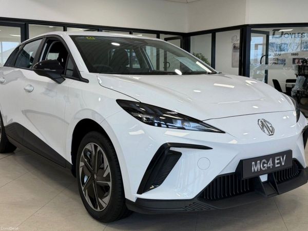 MG MG4 Hatchback, Electric, 2026, White