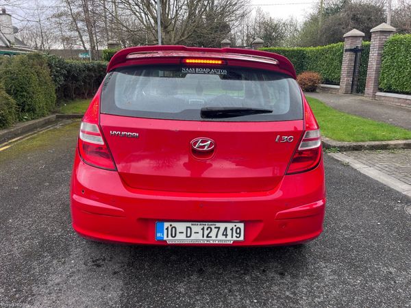 Hyundai i30 Hatchback, Diesel, 2010, Red