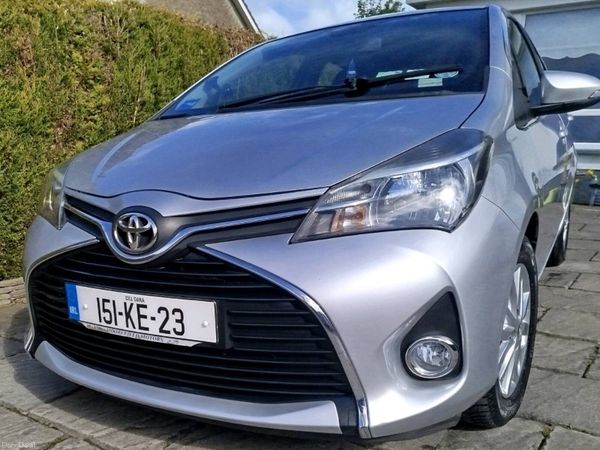 Toyota Yaris Hatchback, Petrol, 2015, Silver