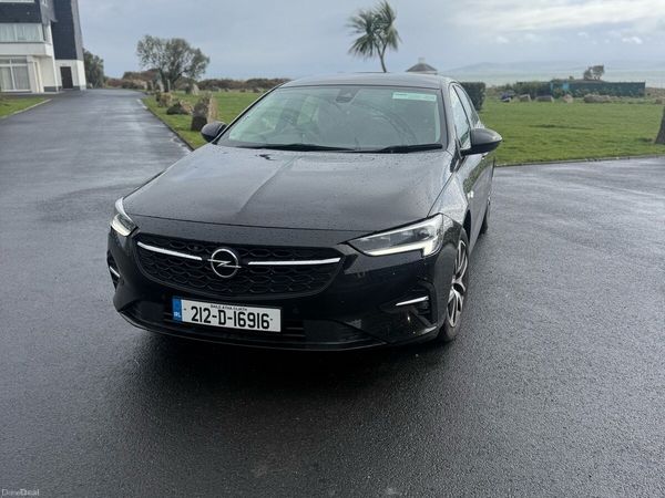 Opel Insignia Hatchback, Diesel, 2021, Black