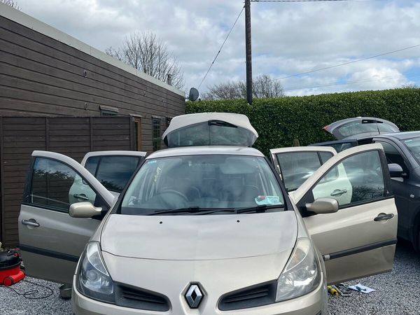 Renault Clio Hatchback, Petrol, 2008, Yellow