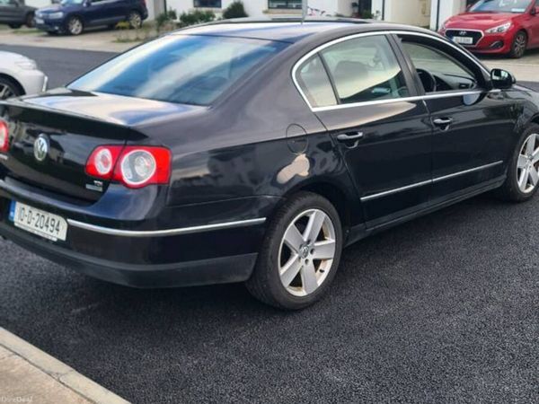 Volkswagen Passat Saloon, Diesel, 2010, Black