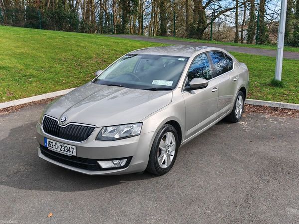 Skoda Octavia Saloon, Diesel, 2015, Beige