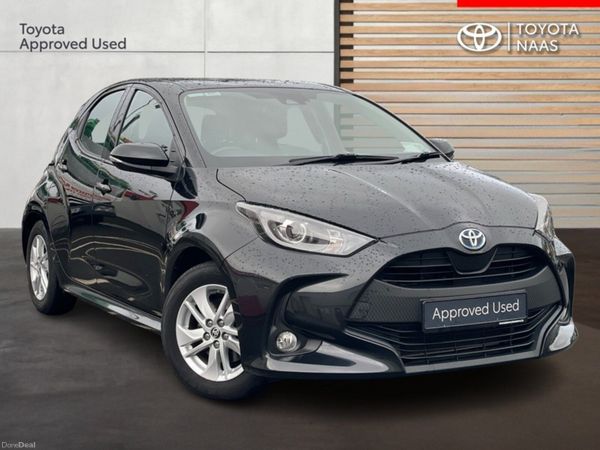 Toyota Yaris Hatchback, Petrol Hybrid, 2023, Black