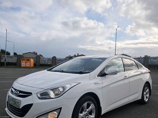 Hyundai i40 Saloon, Diesel, 2014, White