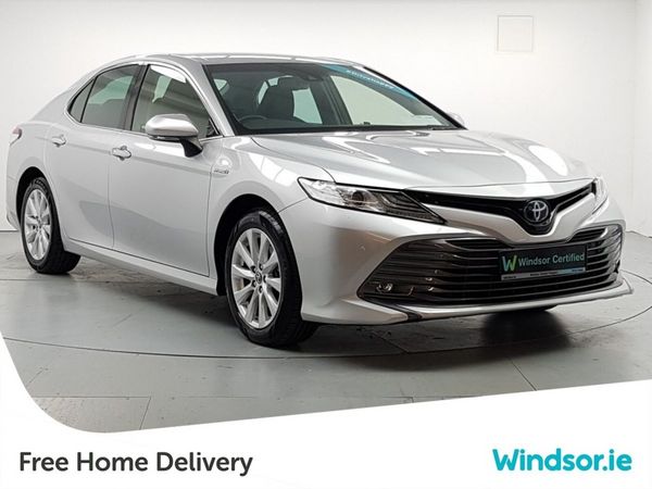 Toyota Camry Hatchback, Petrol, 2019, Silver