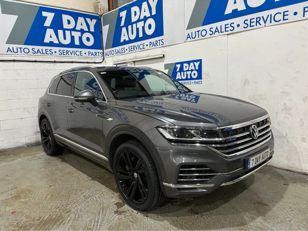 Volkswagen Touareg SUV, Petrol Plug-in Hybrid, 2021, Grey