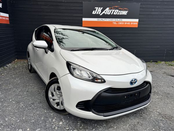 Toyota Aqua Hatchback, Petrol Hybrid, 2021, White