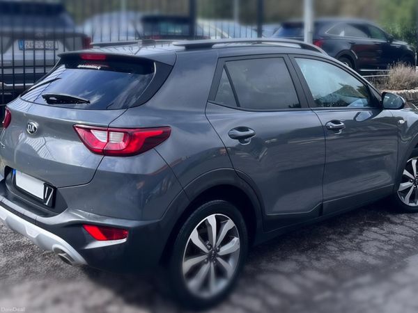 Kia Stonic Estate/Jeep, Petrol, 2021, Grey