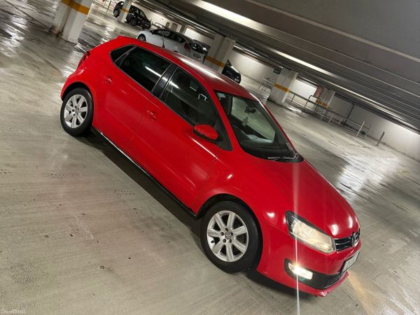 Volkswagen Polo Hatchback, Petrol, 2012, Red