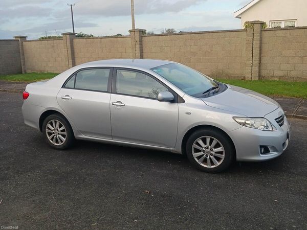 Toyota Corolla Saloon, Petrol, 2009, Silver